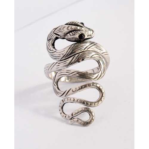 Nepalese handmade silver sanke ring