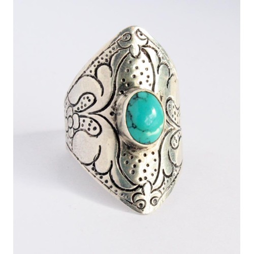 Ring carved 2 pointed