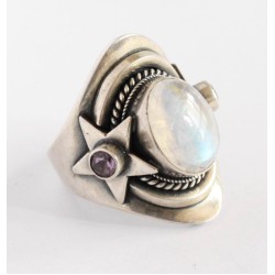 Ring side star w/4mm stone