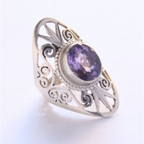 Ring jali cut big full w/stone