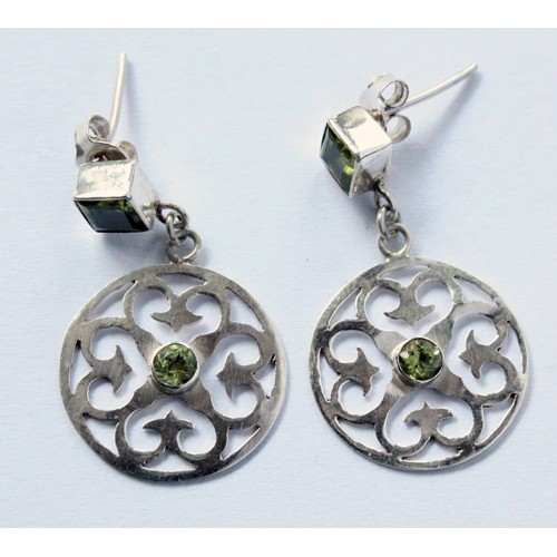 Earring jali small mandala