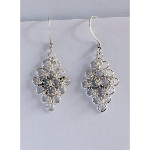 Earring flower design