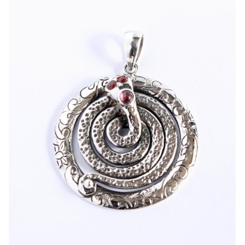 Pendant 3 stone round snake