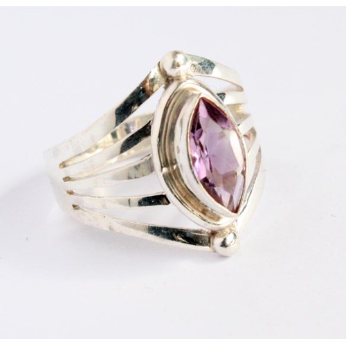 Ring  markish jali cut