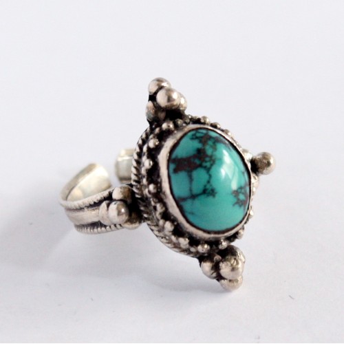 Ring with ball