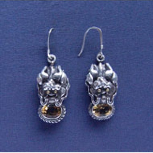 Earring dragon head medium