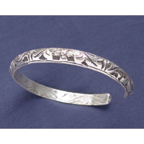 Bracelet carved deep solid